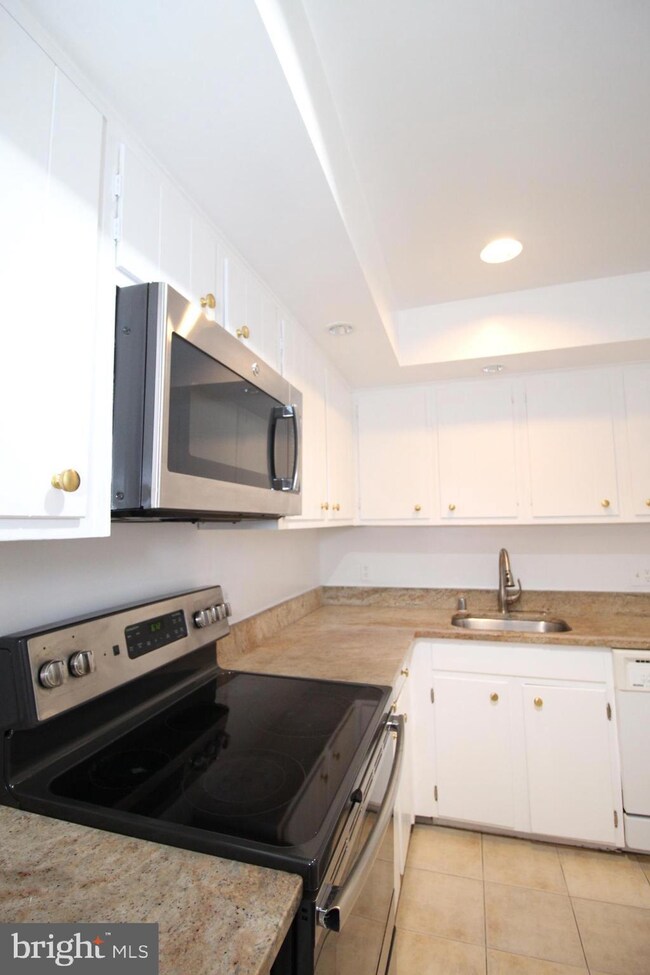 3551 S Stafford St unit B2, Arlington, VA 22206 - photo 7