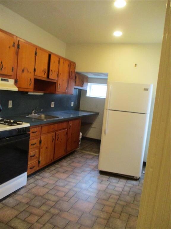 galley kitchen