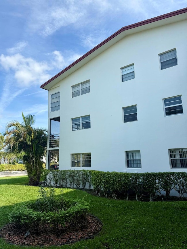 402 Brighton J unit J, Boca Raton, FL 33434 - photo 6