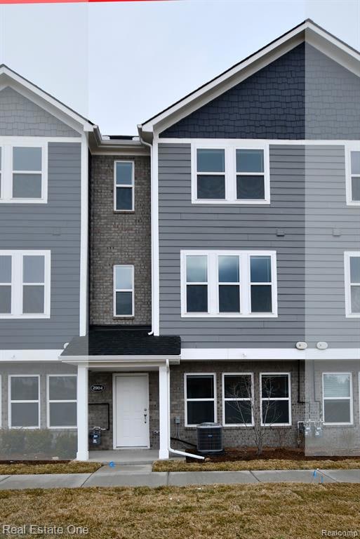 2904 Zana, Troy, MI 48085 - photo 2