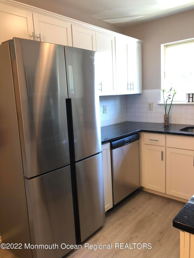 2 Spring Meadow Dr, Tinton Falls, NJ 07724 - photo 5