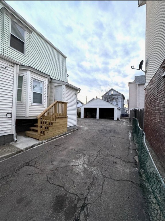 28 Slater St unit 2, Pawtucket, RI 02860 - photo 2