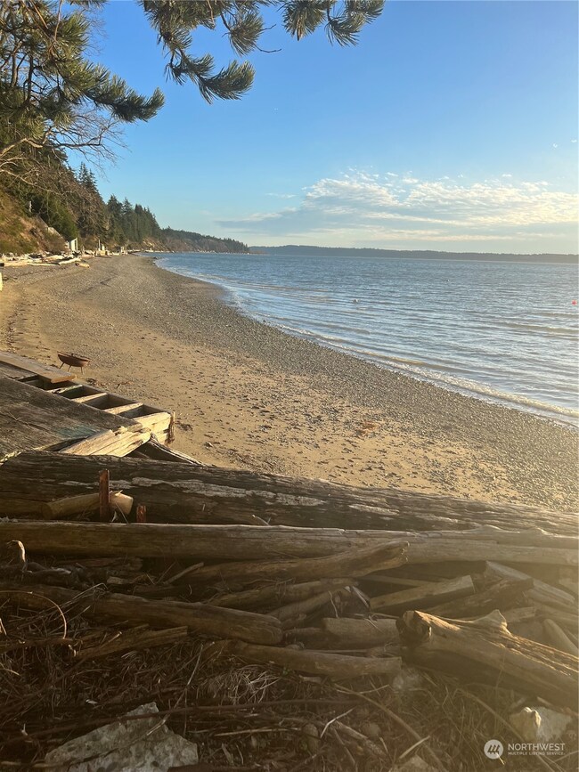 18428 Soundview Dr NW, Stanwood, WA 98292 - photo 2