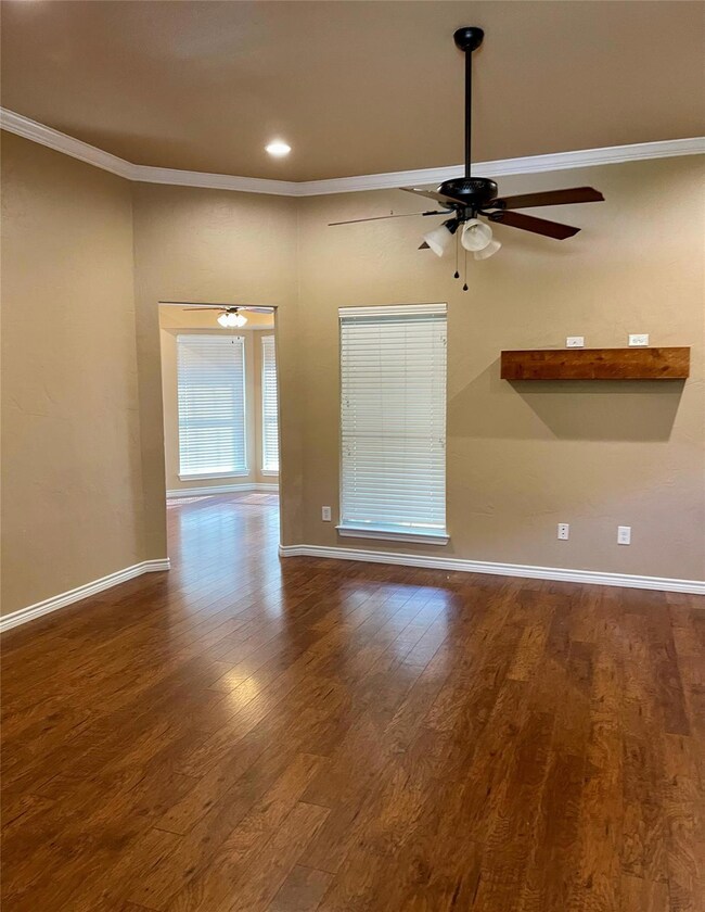 1605 N McDonald Ave, Decatur, TX 76234 - photo 4