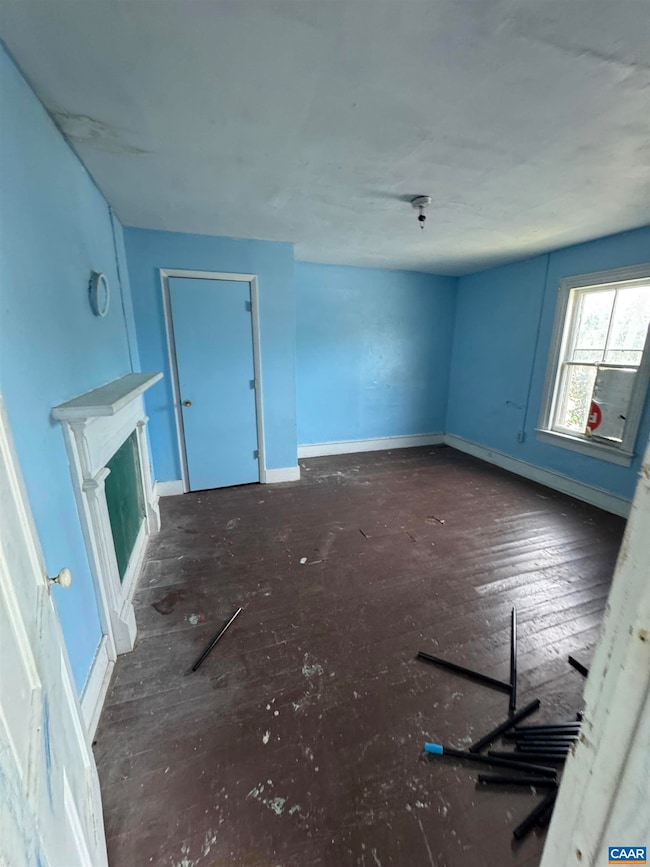 208 S Delphine Ave, Waynesboro, VA 22980 - photo 4