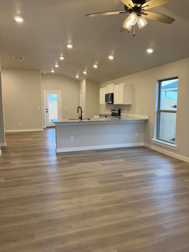 7208 35th St, Lubbock, TX 79407 - photo 2