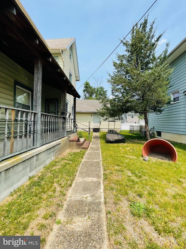 709 Bridgeboro St, Riverside, NJ 08075 - photo 3