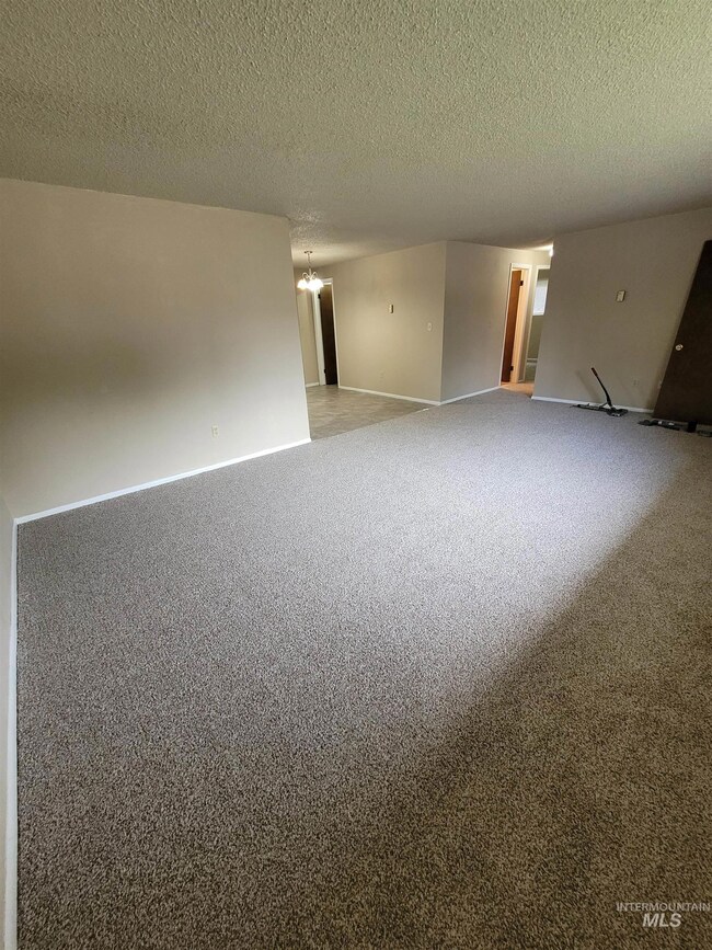 824 E Georgia Ave, Nampa, ID 83686 - photo 6