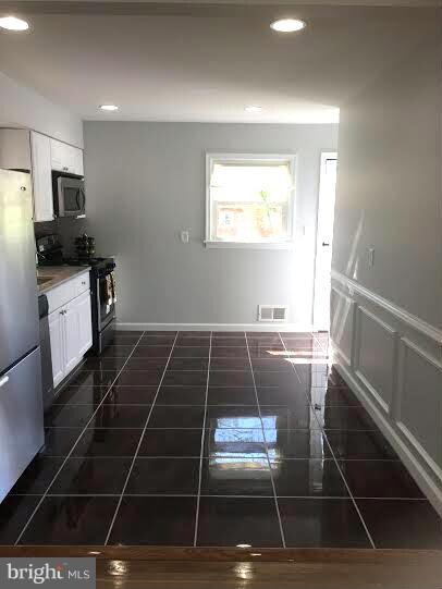 2210 Oregon Ave, Hyattsville, MD 20785 - photo 4