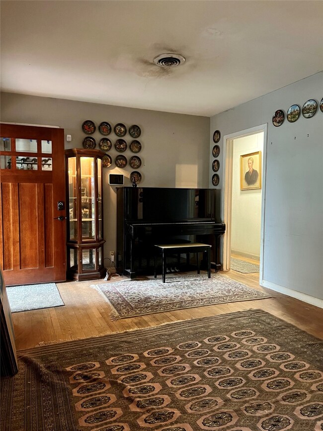 5001 Verdome Ln, Houston, TX 77092 - photo 6