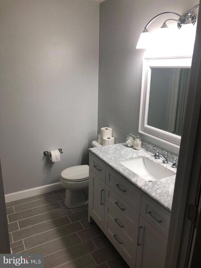 900 Chestnut Wood Ct, Chestnut Hill Cove, MD 21226 - photo 5