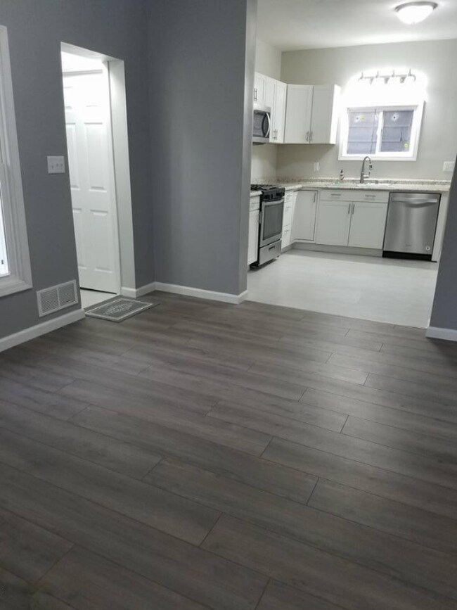 2231 e main 10