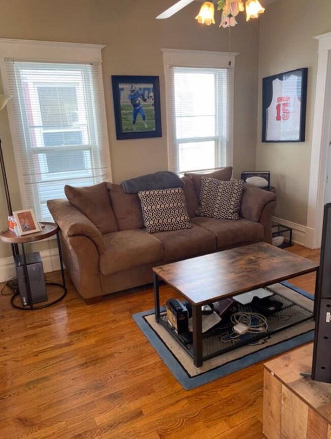 210 N Kalamazoo Ave, Marshall, MI 49068 - photo 7