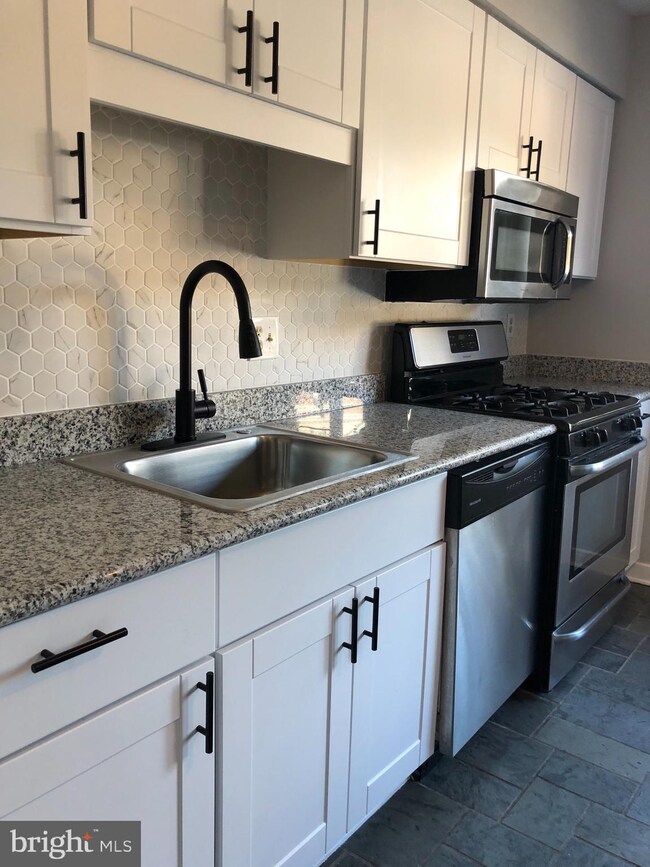 3717A Madison Ln, Falls Church, VA 22041 - photo 2