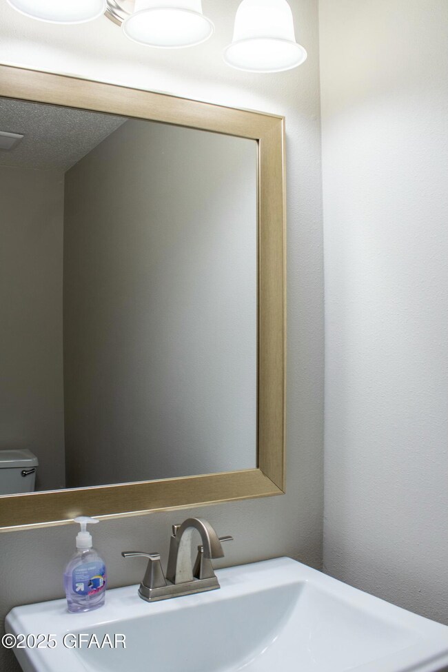 1/2 bath