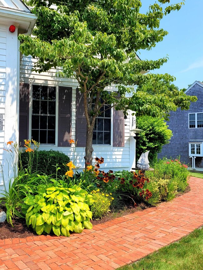 11 Stratford Ridge, Mashpee, MA 02649 - photo 2