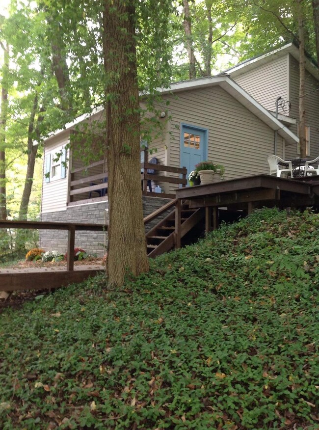 1295 N Idlewild Lake Rd, Jasper, IN 47546 - photo 3