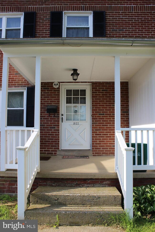 1022 E Orange St, Lancaster, PA 17602 - photo 2