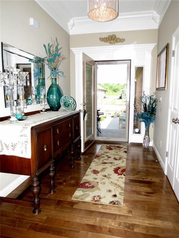 5735 Victory Dr, Columbus, IN 47203 - photo 3