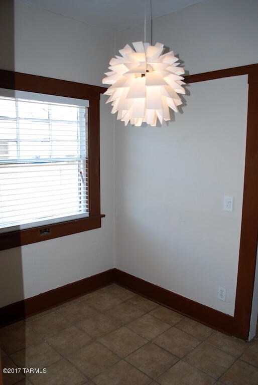 827 N 3rd Ave, Tucson, AZ 85705 - photo 7