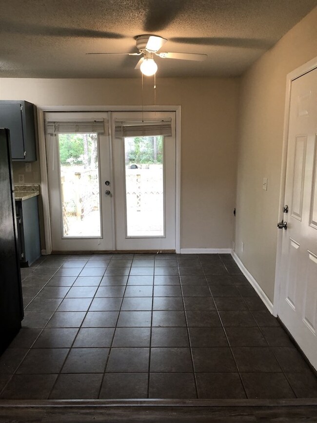 227 Marie Cir, Crawfordville, FL 32327 - photo 4