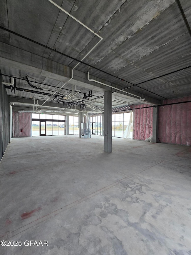 4177 S Columbia Rd, Grand Forks, ND 58201 - photo 5