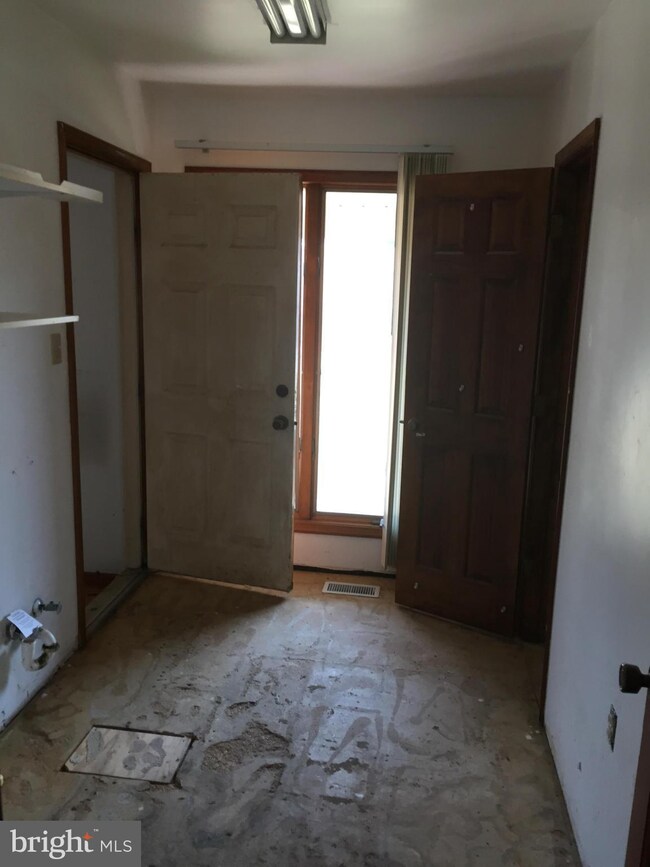 227 Edward Dr, Martinsburg, WV 25404 - photo 4