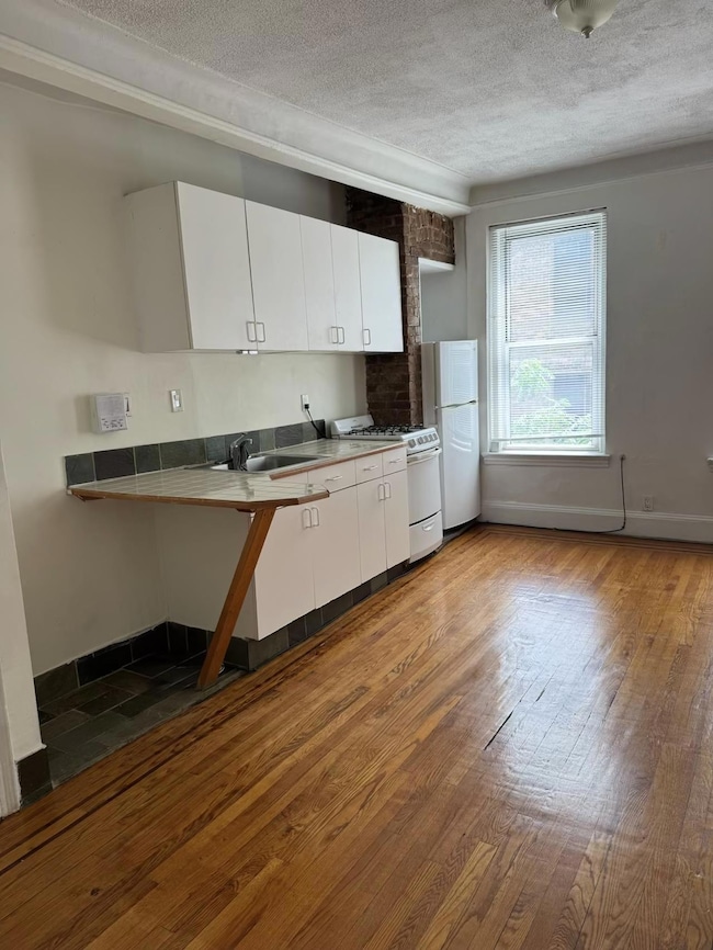 224 E 95th St unit 5D, New York, NY 10128 - photo 4