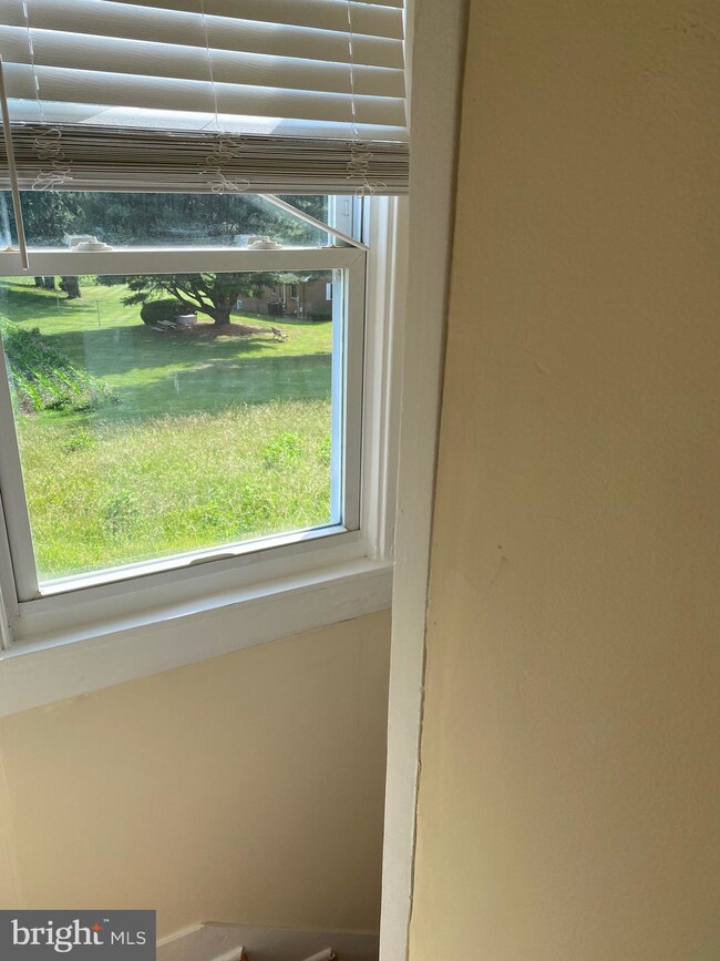 3739 Clydesdale Rd, Edgewater, MD 21037 - photo 2