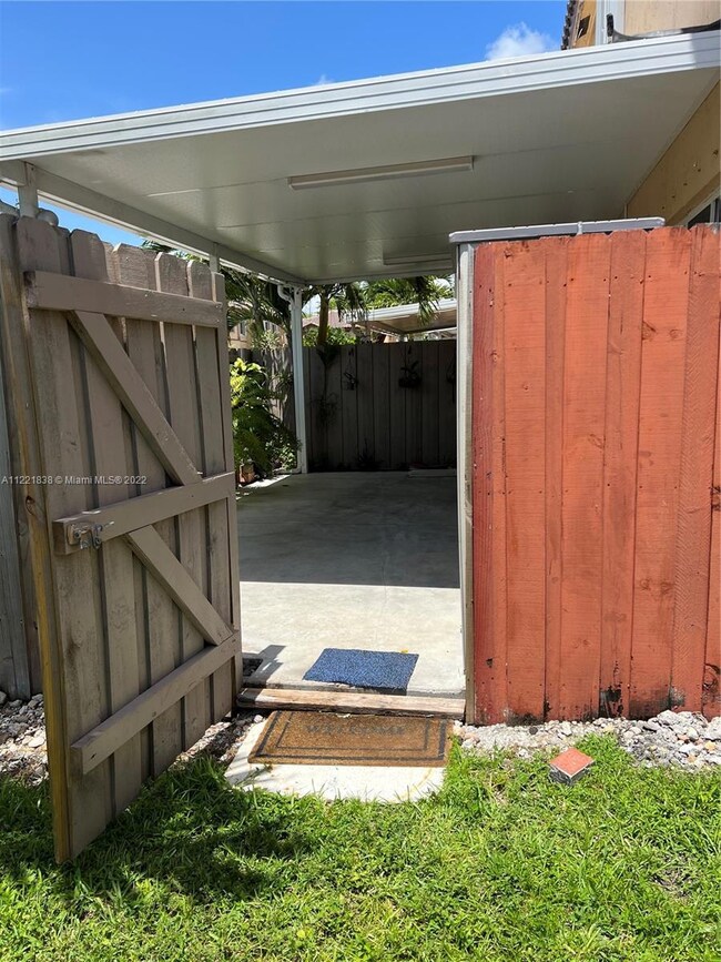 8374 SW 152nd Ave unit 47, Miami, FL 33193 - photo 3