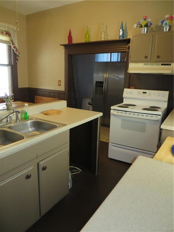 Kitchen - view 2