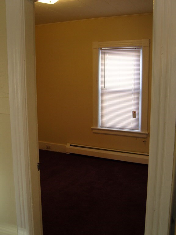 4 Perry Ave, Worcester, MA 01610 - photo 5