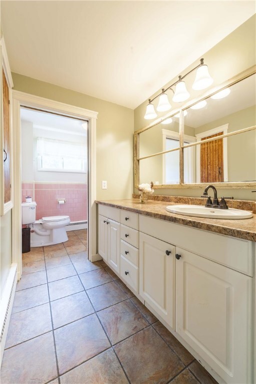 249 Knight Ave, Attleboro, MA 02703 - photo 6