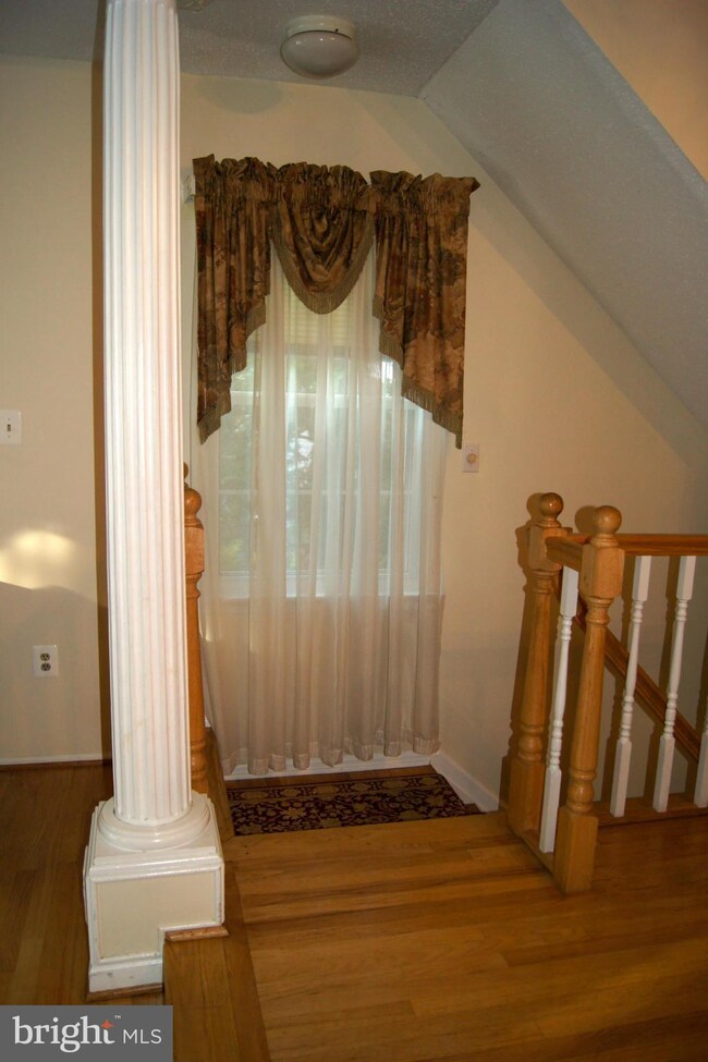 13919 Gunners Place, Centreville, VA 20121 - photo 4
