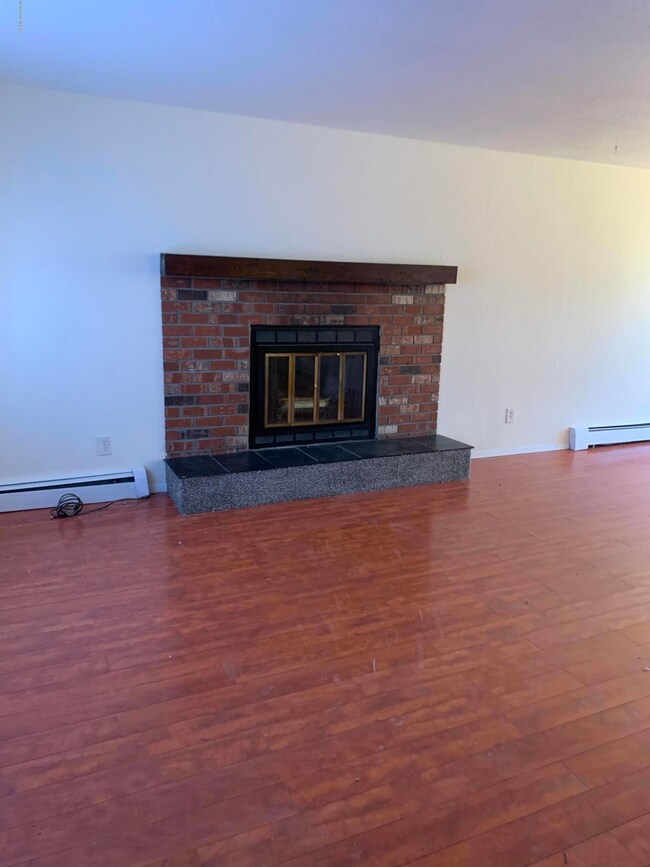 3504 Wyoming Dr unit 2, Anchorage, AK 99517 - photo 3