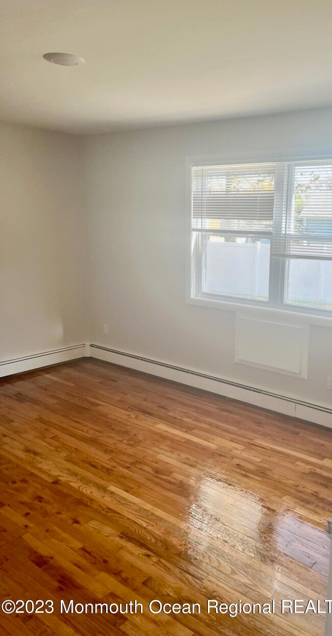 119 Morristown Rd unit 210B, Matawan, NJ 07747 - photo 6