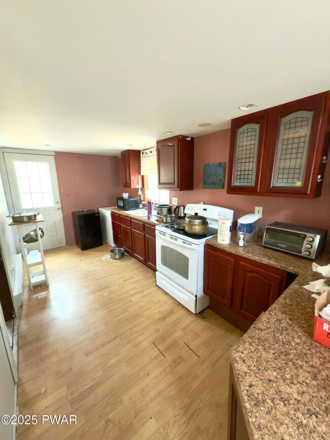 119 Yvonne Ln, Dingmans Ferry, PA 18328 - photo 2