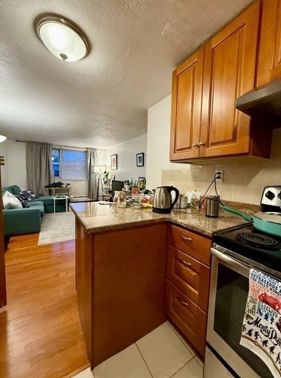 12 Commonwealth Ct unit 13, Brighton, MA 02135 - photo 4