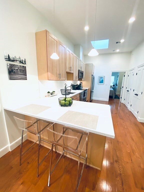 1776 Beacon St unit 2, Brookline, MA 02445 - photo 5