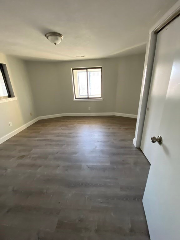 58 Windsor St, Worcester, MA 01605 - photo 4