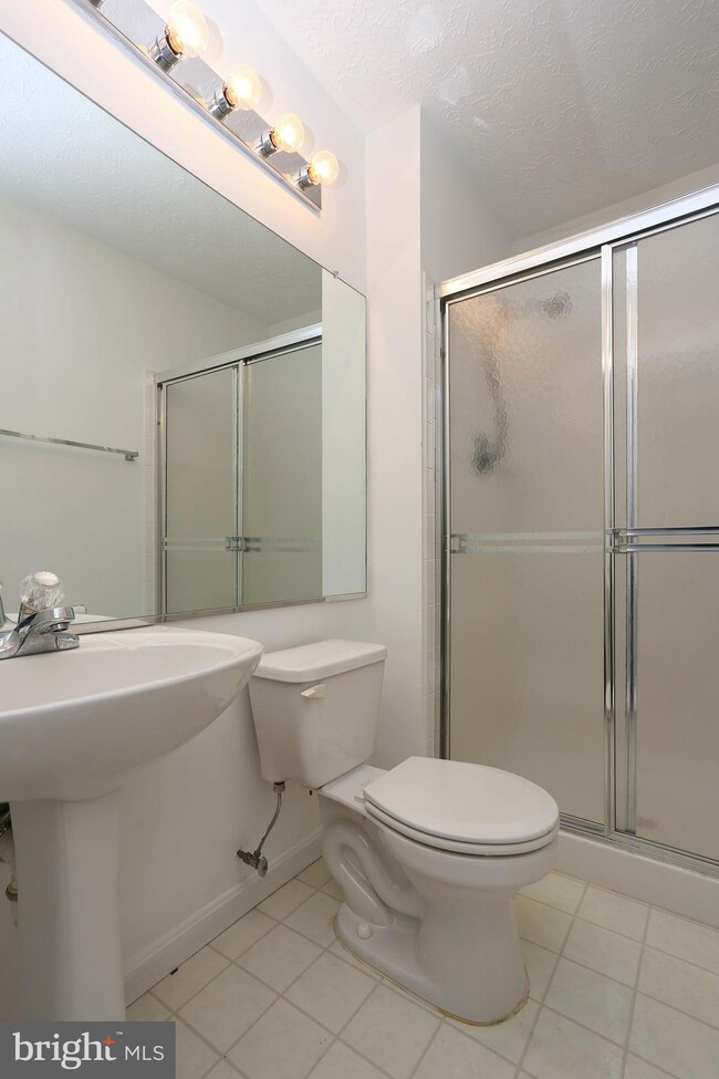 8731 Silent Ct, Odenton, MD 21113 - photo 6