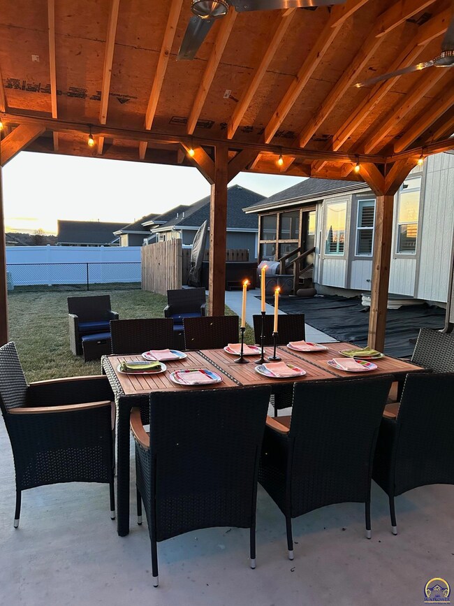 3331 SW 44th St, Topeka, KS 66610 - photo 7