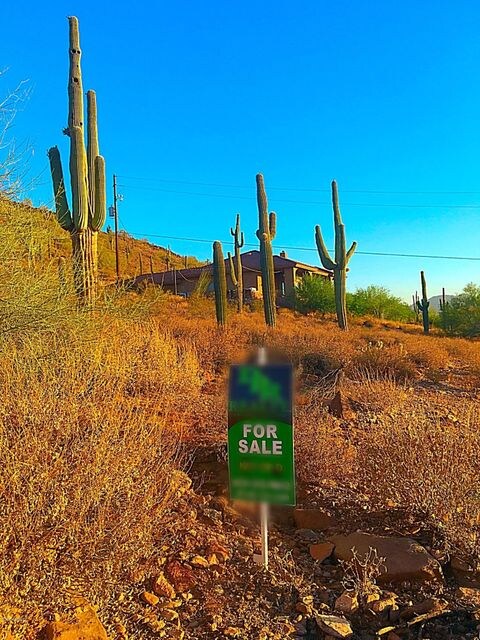 Gently sloping view lot For Sale