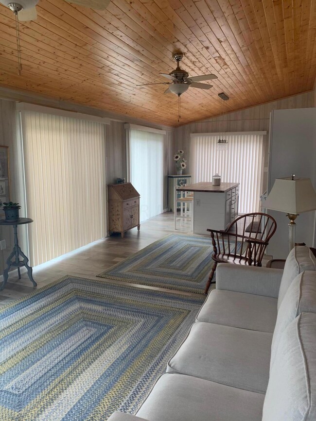 Front_living_area