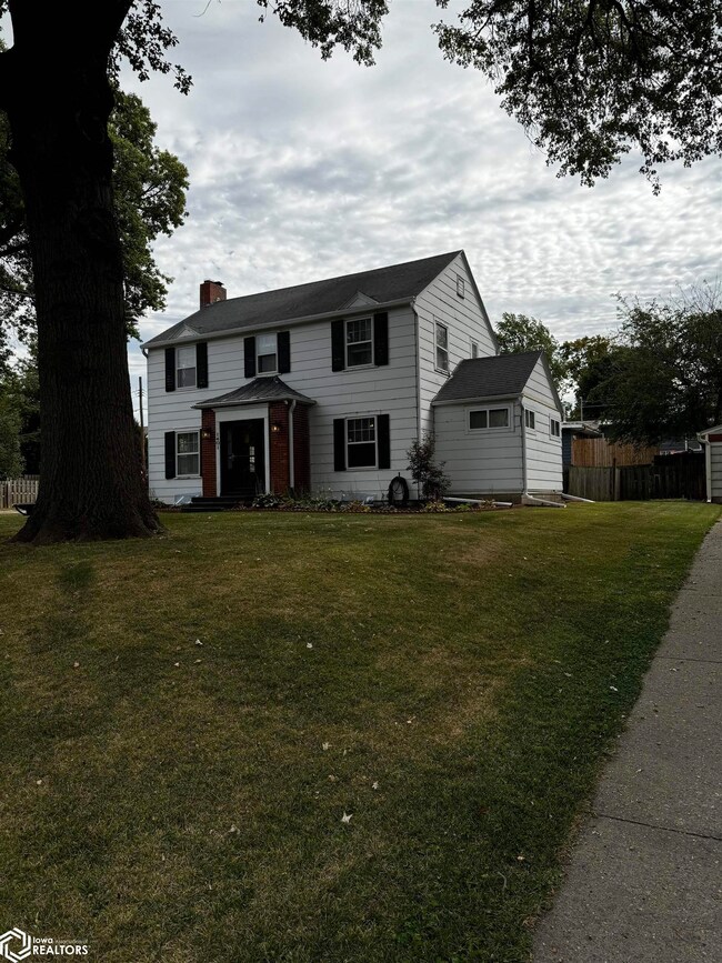 1401 S Elm St, Shenandoah, IA 51601 - photo 2