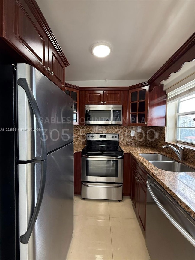 22 Salamanca Ave unit 501, Coral Gables, FL 33134 - photo 3