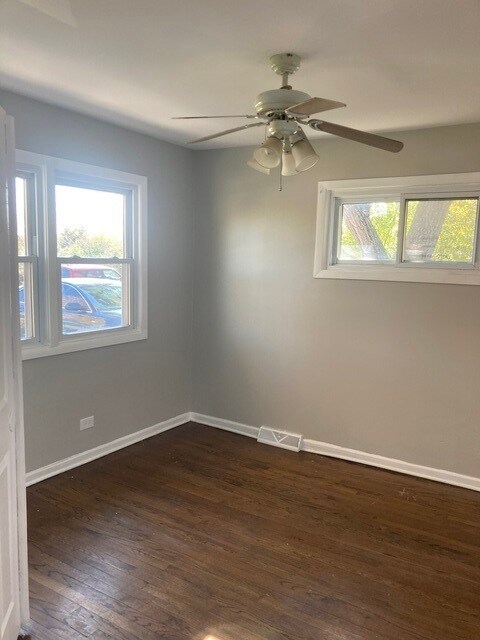 17306 Mahoney Pkwy, Hazel Crest, IL 60429 - photo 3