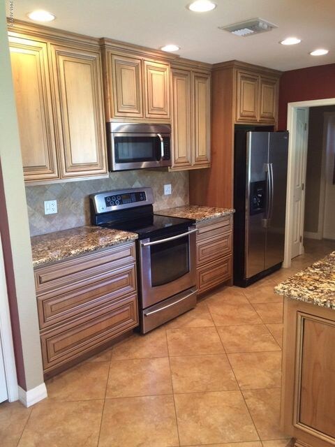 Current Kitchen 1