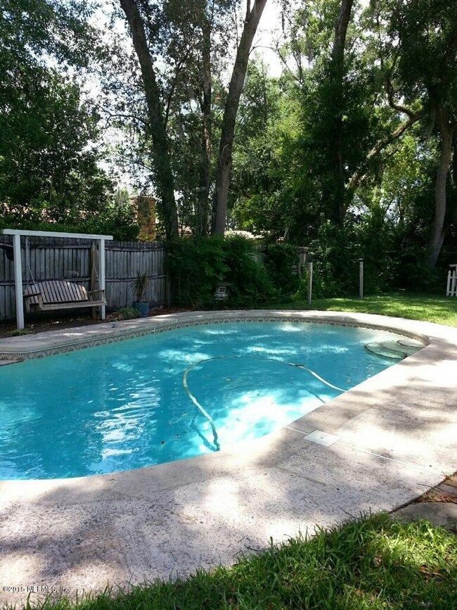 1652 Londonderry Rd, Jacksonville, FL 32210 - photo 5