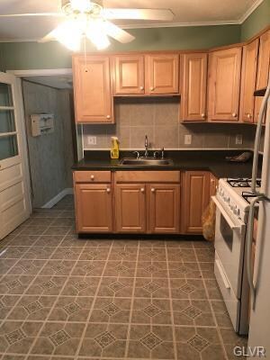 933 Masslich St, Bethlehem, PA 18018 - photo 6